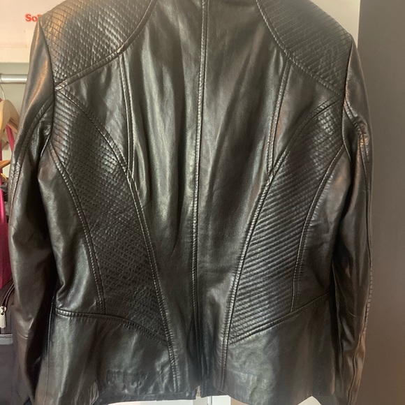 Danier motorcycle leather jacket medium - Picture 5 of 5